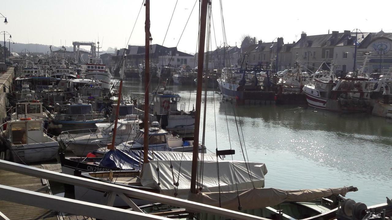 La Maison Du Postier Port-en-Bessin-Huppain Eksteriør billede